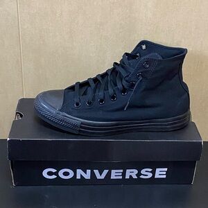 Converse sneakers Men size 9 women size 11 BLACK CANVAS